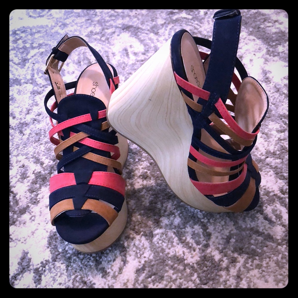 Platform sandals